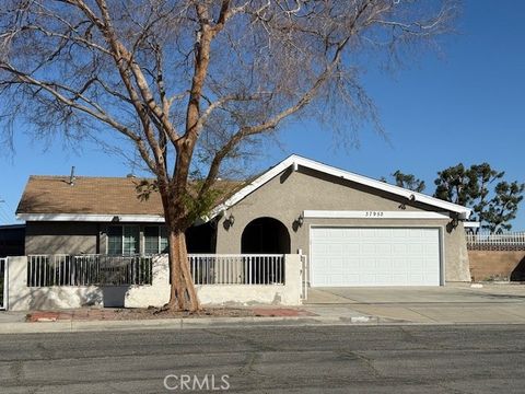 Photo of 37952 29th St E, Palmdale, CA 93550 (MLS # SR26051973)