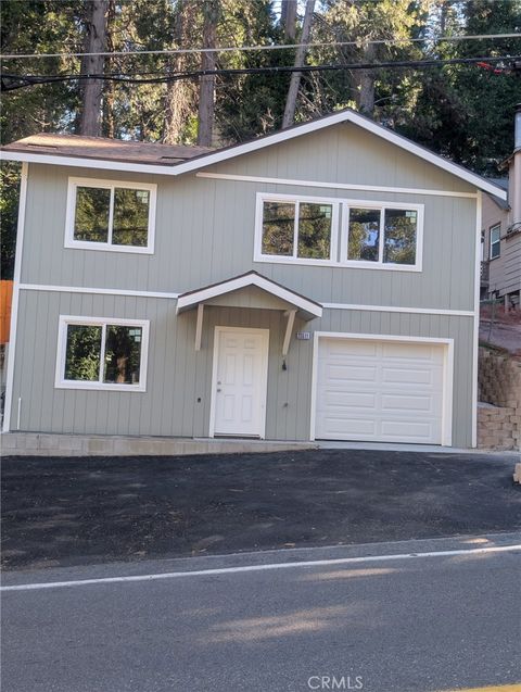 Photo of 23511 Lake Drive, Crestline, CA 92325 (MLS # IG25047666)