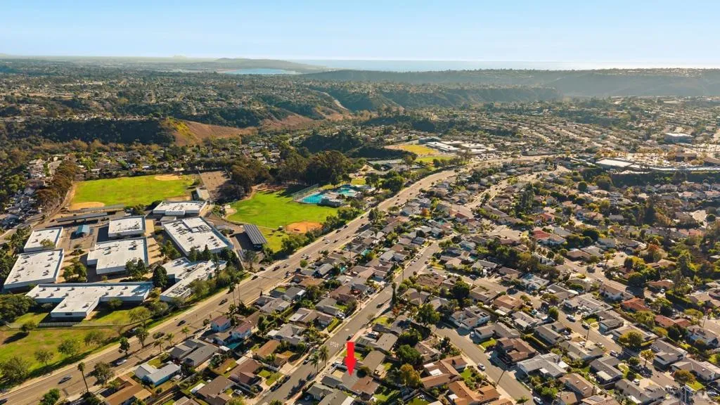 San Diego, California 92122, United States, 4 Bedrooms Bedrooms, ,3 BathroomsBathrooms,Residential,Active,231511