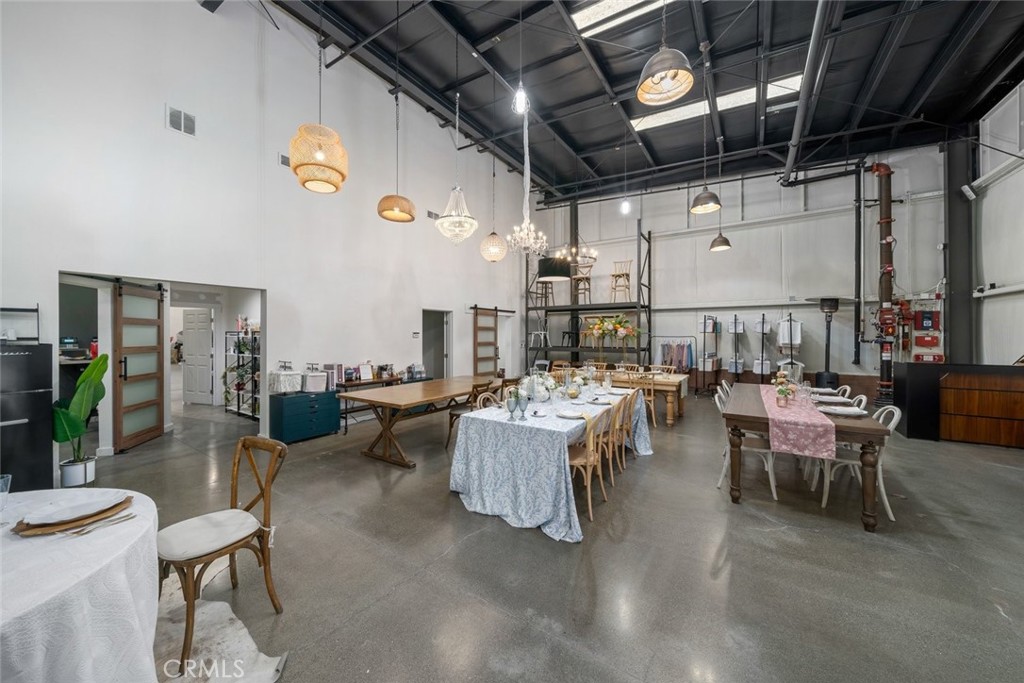 2200 Golden Hill