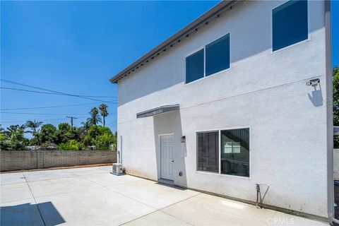 Photo of 2423 Myrtle Ave, Monrovia, CA 91016 (MLS # WS26112743)