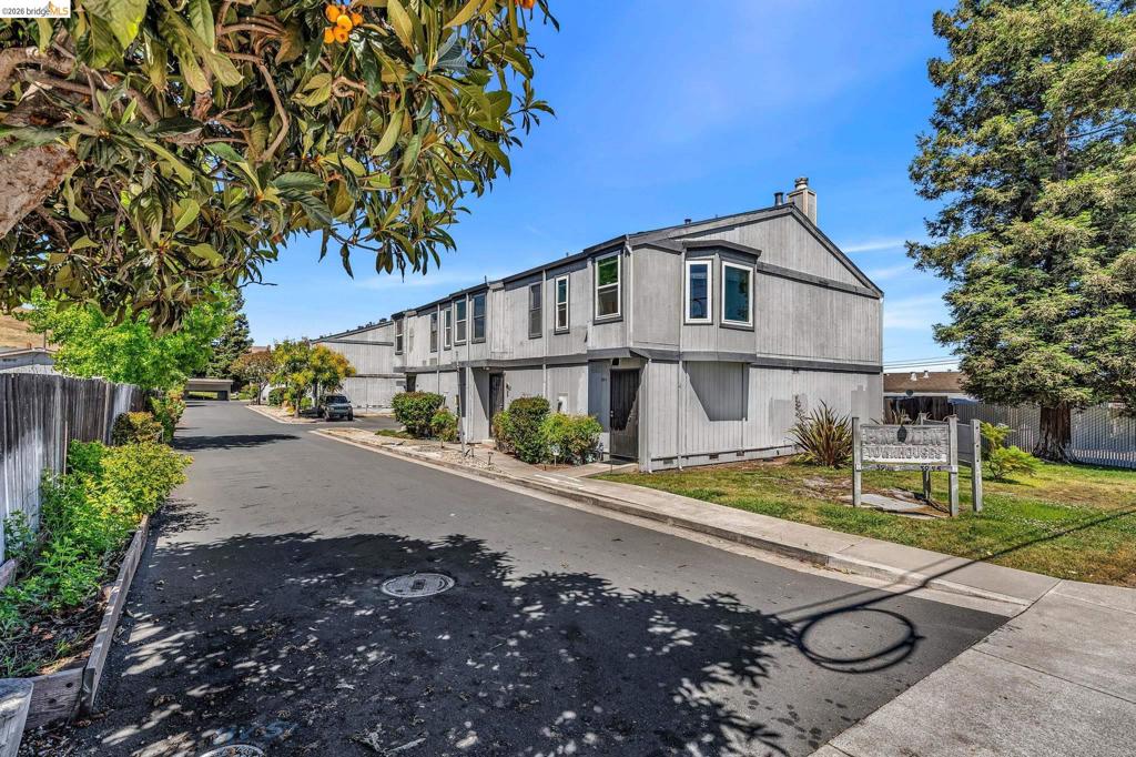 3917 Pacheco Blvd