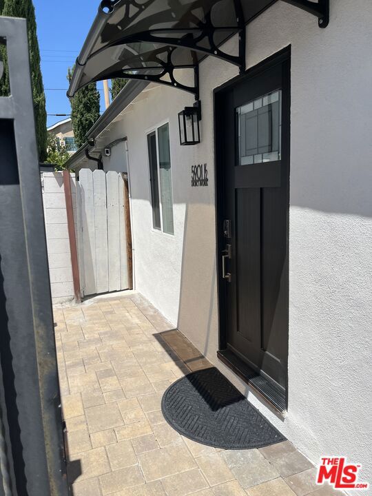 Welcome to a beautifully remodeled oasis in the heart of Encino. The main house is owner-occupied, but this stylish 1-bedroom, 1-bathroom ADU offers a private gated entrance and a seamless blend of contemporary design and comfort. Inside, you'll find beautiful wood flooring and a kitchen featuring brand-new, never-used appliances including a stove/oven, microwave, dishwasher, and refrigerator set against sleek granite countertops and ample cabinetry. The bedroom is bright and inviting, with two windows and a mirrored closet, while the bathroom showcases elegant tile work and a modern walk-in shower. Additional conveniences include an in-unit washer and dryer. Outside, enjoy a cozy paved patio area, along with dedicated parking for one vehicle. Located near Trader Joe's, Balboa Park, and other local favorites, this tranquil yet centrally located ADU offers the perfect blend of privacy, style, and urban convenience. Call for pets. This is a smoke-free property. Applicant Requirements: minimum 725 Credit Score, Proof of Income (3x monthly rent), No eviction history...etc.