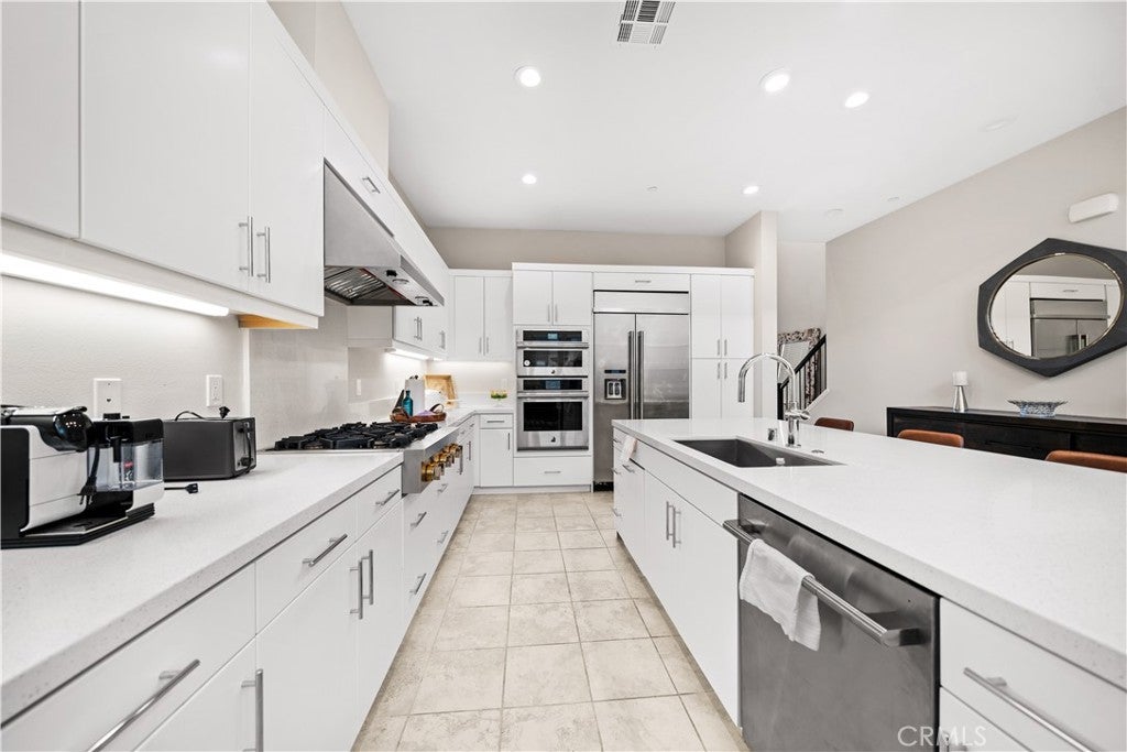 151 Fremont, Lake Forest CA 92630 - Photo 8