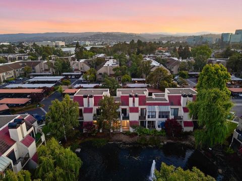 Photo of 126 Shorebird Circle, Redwood City, CA 94065 (MLS # ML82047444)