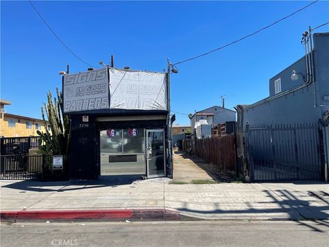 Photo of 7230 LANKERSHIM Boulevard, North Hollywood, CA 91605 (MLS # SR25218204) Photo of 7230 LANKERSHIM Boulevard, North Hollywood, CA 91605 (MLS # SR25218204)