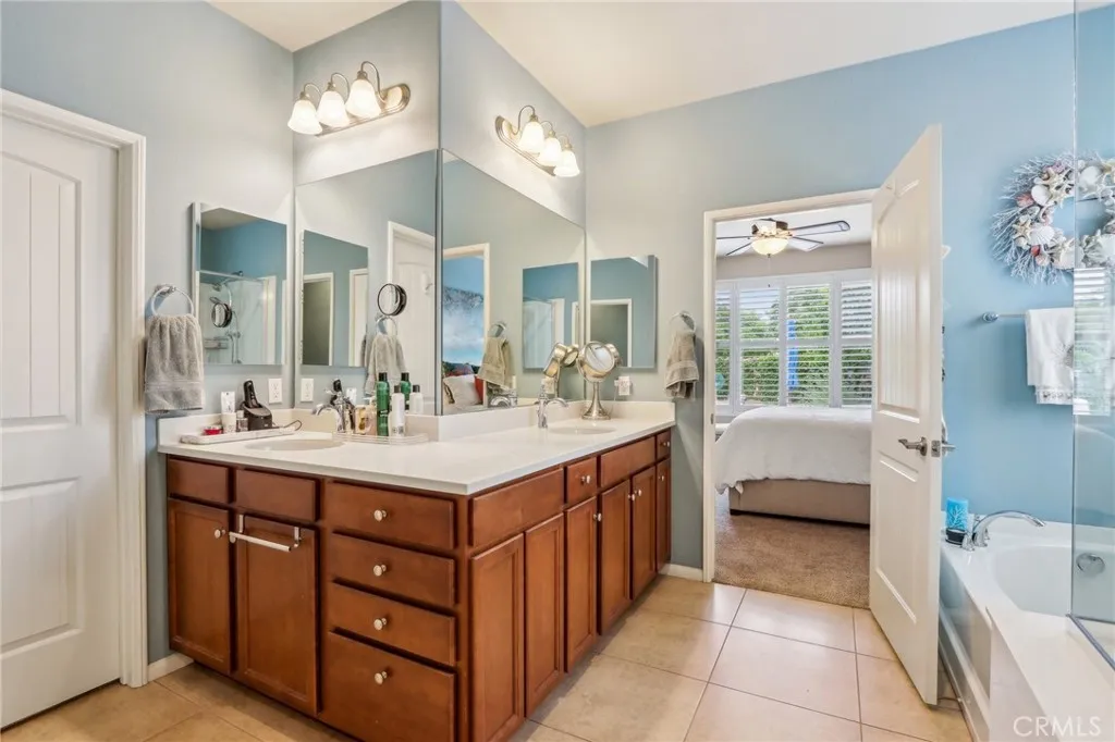 Hemet, California 92545, United States, 2 Bedrooms Bedrooms, ,2 BathroomsBathrooms,Residential,Active,220776