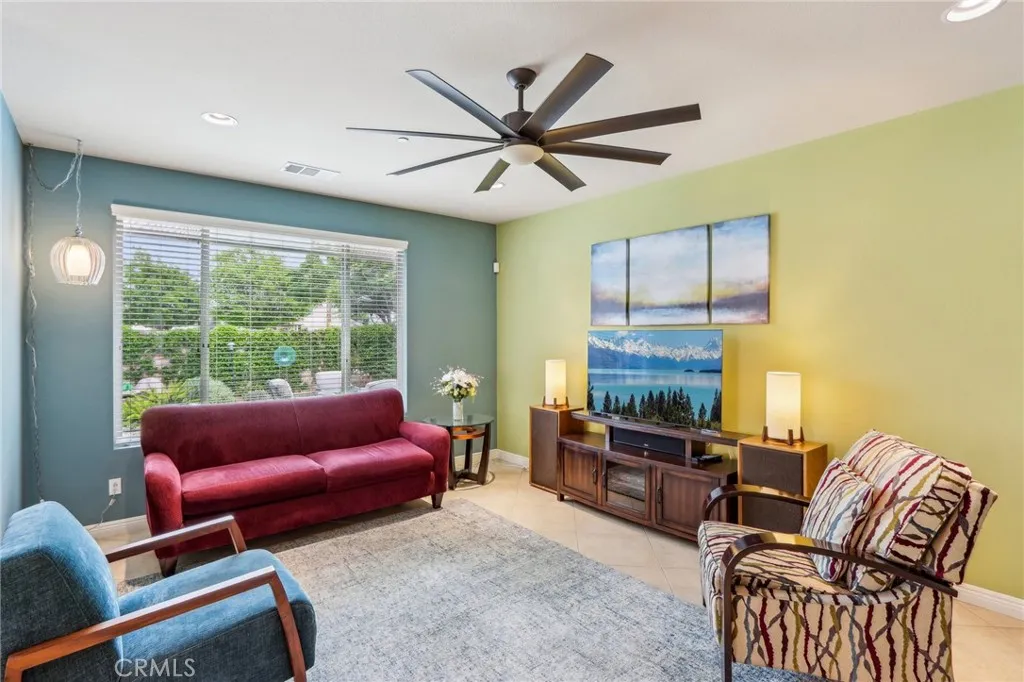 Hemet, California 92545, United States, 2 Bedrooms Bedrooms, ,2 BathroomsBathrooms,Residential,Active,220776