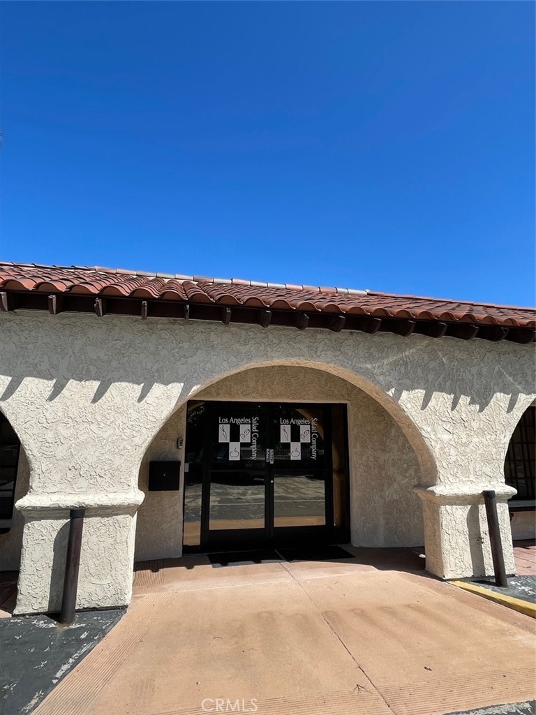 623 W La Habra Boulevard