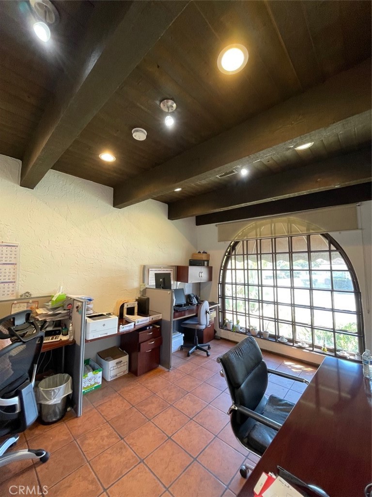 623 W La Habra Boulevard