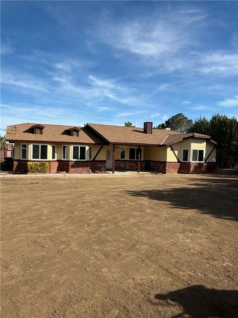 16520 Adelia Street Hesperia CA 92345