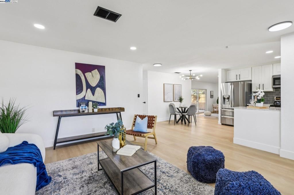 Photo of 32226 Crest Ln Ln, Union City, CA 94587 (MLS # 41114850)