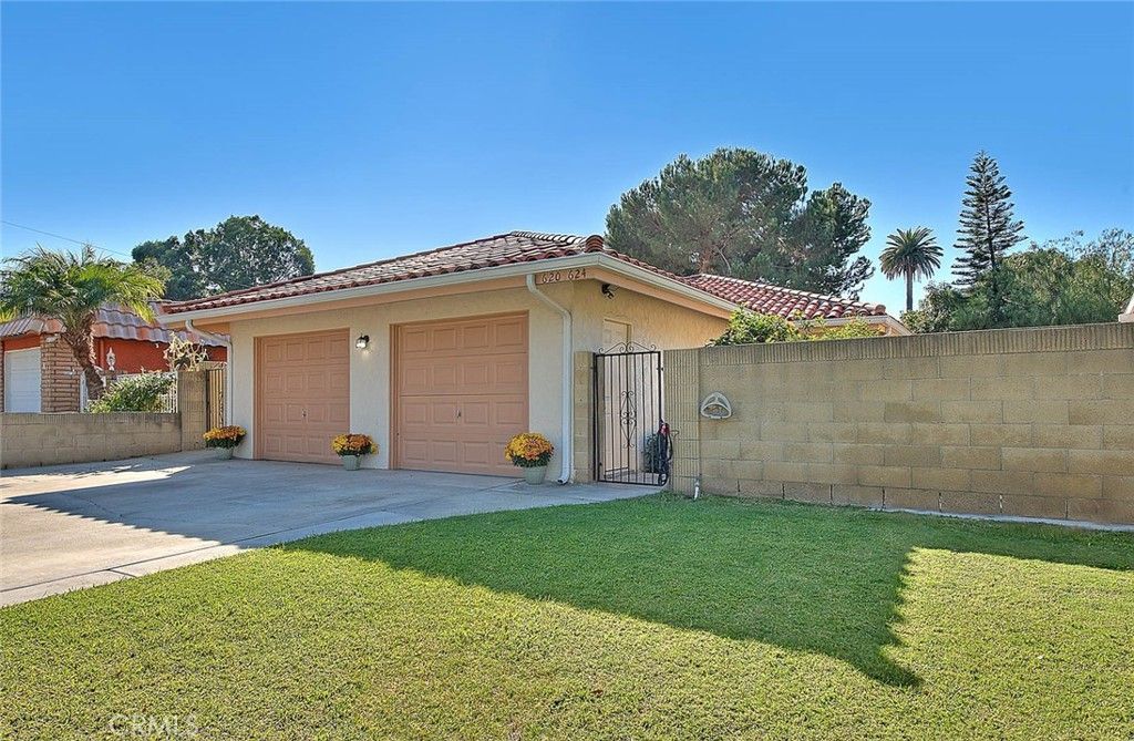 Photo of 620 S Grand Street, Orange, CA 92866 (MLS # CV25254457)