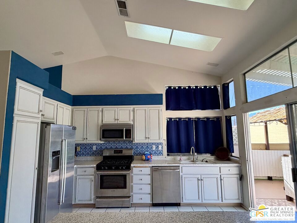 Rancho Del Oro - Residential Lease