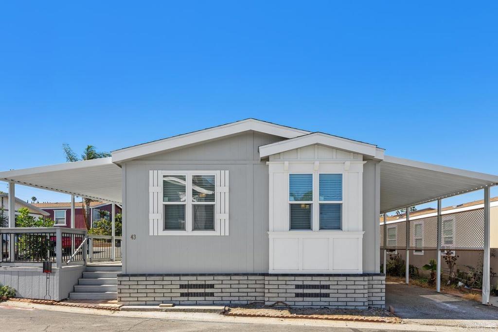 1638 Calavo Road 43