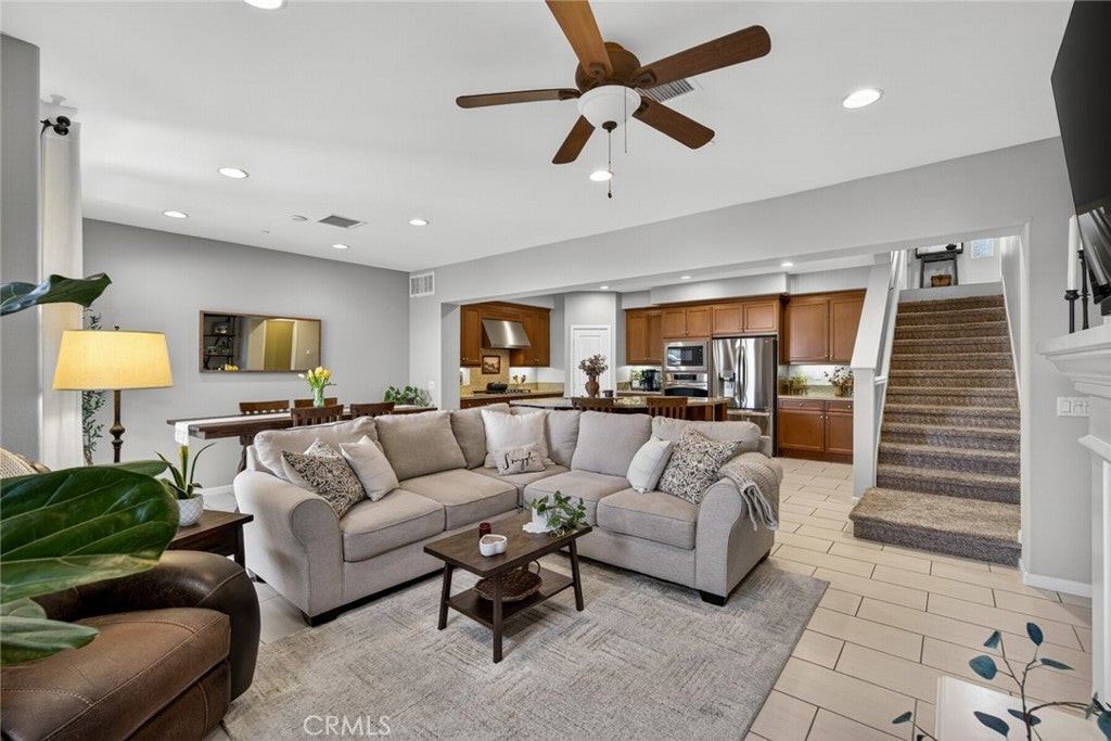 3877 Par DR, Yorba Linda CA 92886