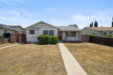 Photo of 13126 Roscoe Boulevard, Sun Valley, CA 91352 (MLS # SR25118870) Photo of 13126 Roscoe Boulevard, Sun Valley, CA 91352 (MLS # SR25118870)