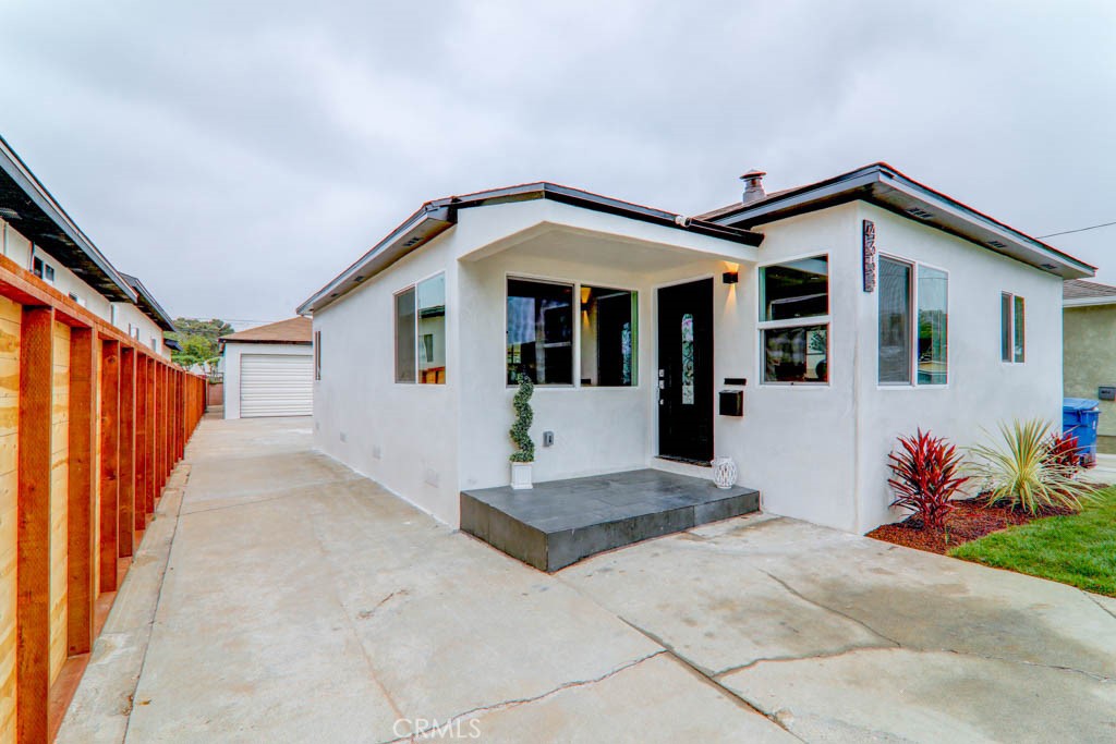 4653 W 137TH PL
