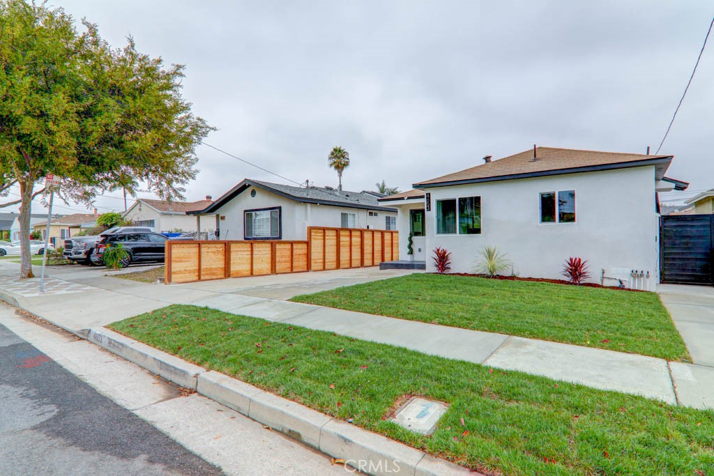 4653 W 137TH PL