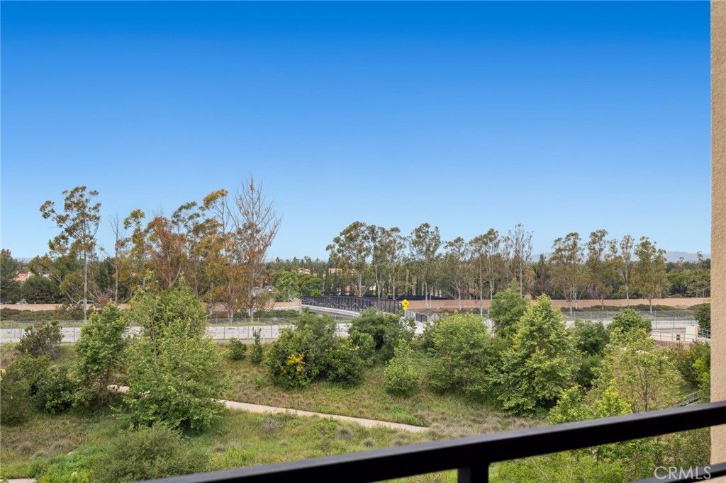 listing image 130720457490977856476