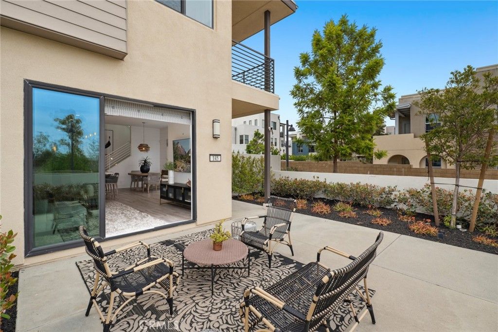 listing image 130726059580229957917