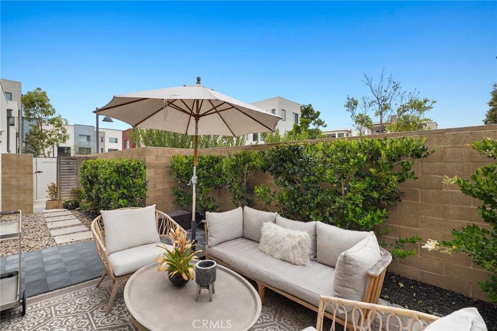 listing image 130720579380319612794
