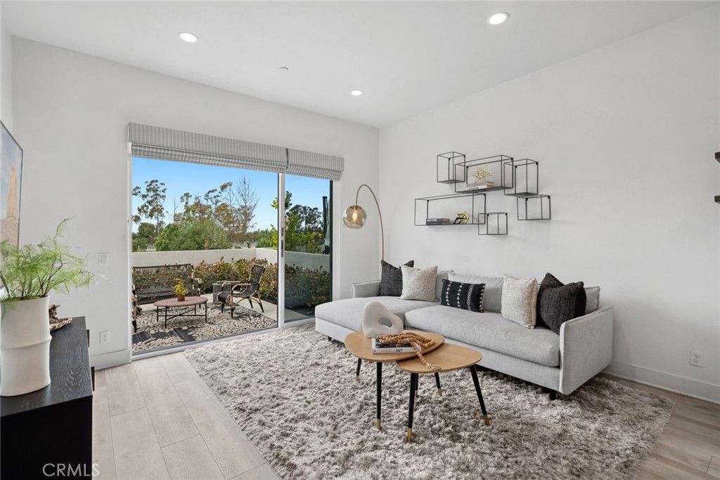listing image 130725932586606321518