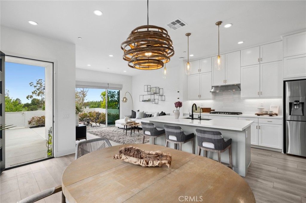 listing image 130721219234599793322