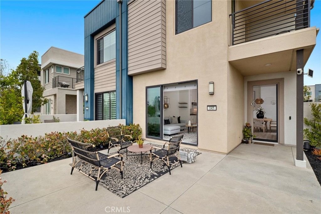 listing image 130729494412278132361