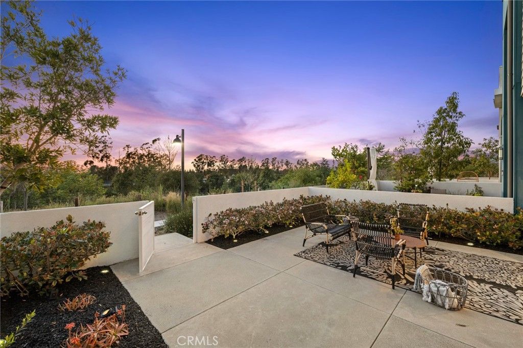 listing image 130720794970488566004