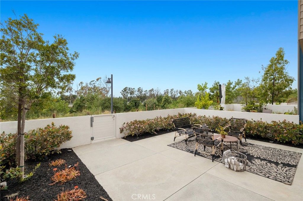 listing image 130725984813544893280