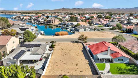 Photo of 27044 Pirateer Ln, Helendale, CA 92342 (MLS # IG25252751)