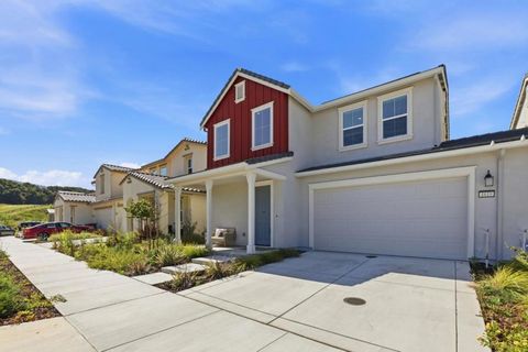 Photo of 1619 Santiago Court, Gilroy, CA 95020 (MLS # ML82052586)