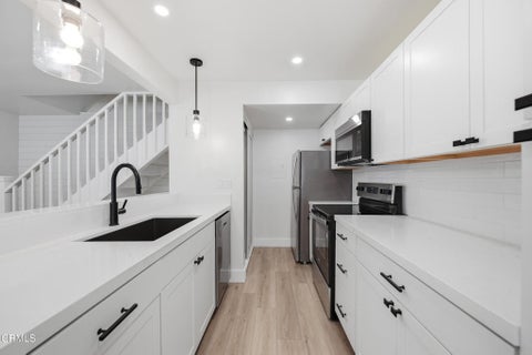 Tiny photo for 1173 Chalmette Avenue, Ventura, CA 93003 (MLS # V1-38041)