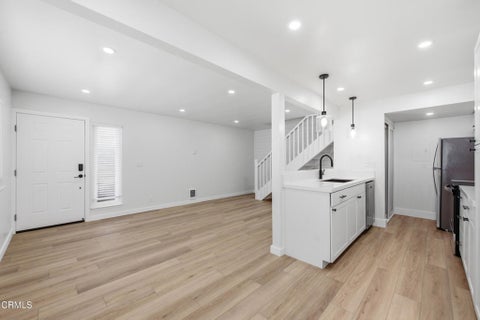 Tiny photo for 1173 Chalmette Avenue, Ventura, CA 93003 (MLS # V1-38041)