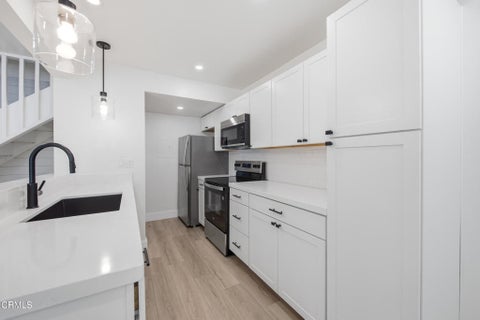 Tiny photo for 1173 Chalmette Avenue, Ventura, CA 93003 (MLS # V1-38041)