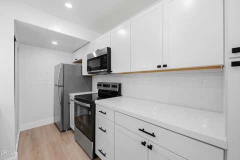 Tiny photo for 1173 Chalmette Avenue, Ventura, CA 93003 (MLS # V1-38041)
