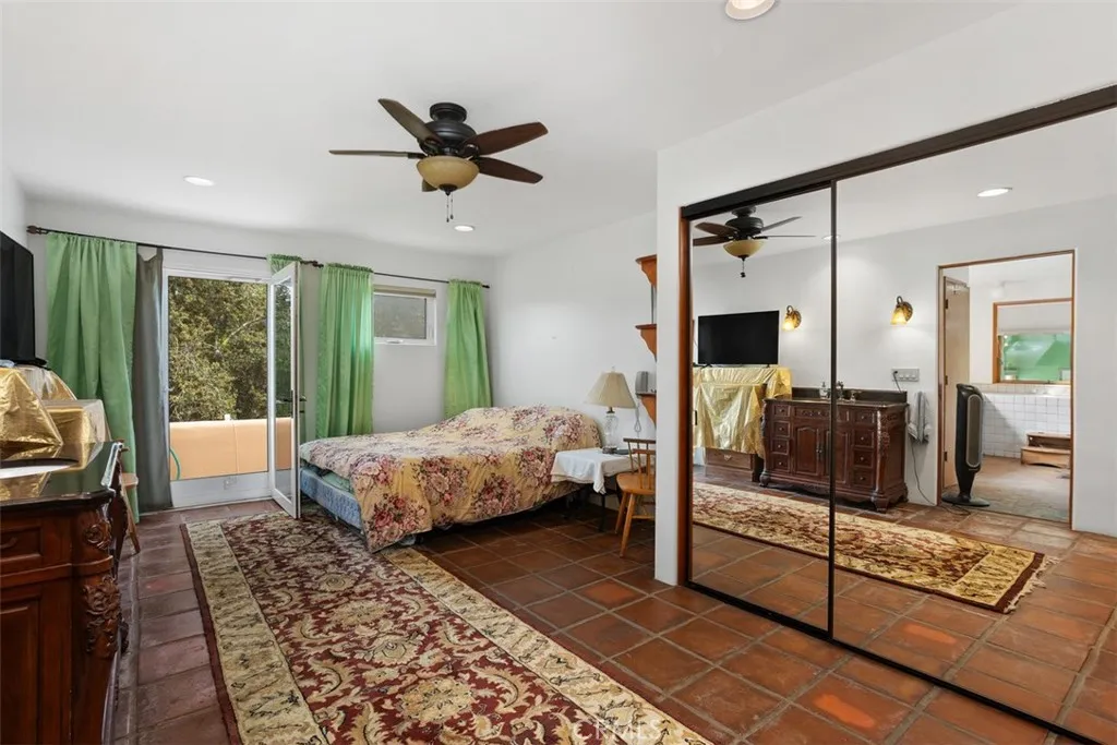 Fallbrook, California 92028, United States, 5 Bedrooms Bedrooms, ,3 BathroomsBathrooms,Residential,Active,213249