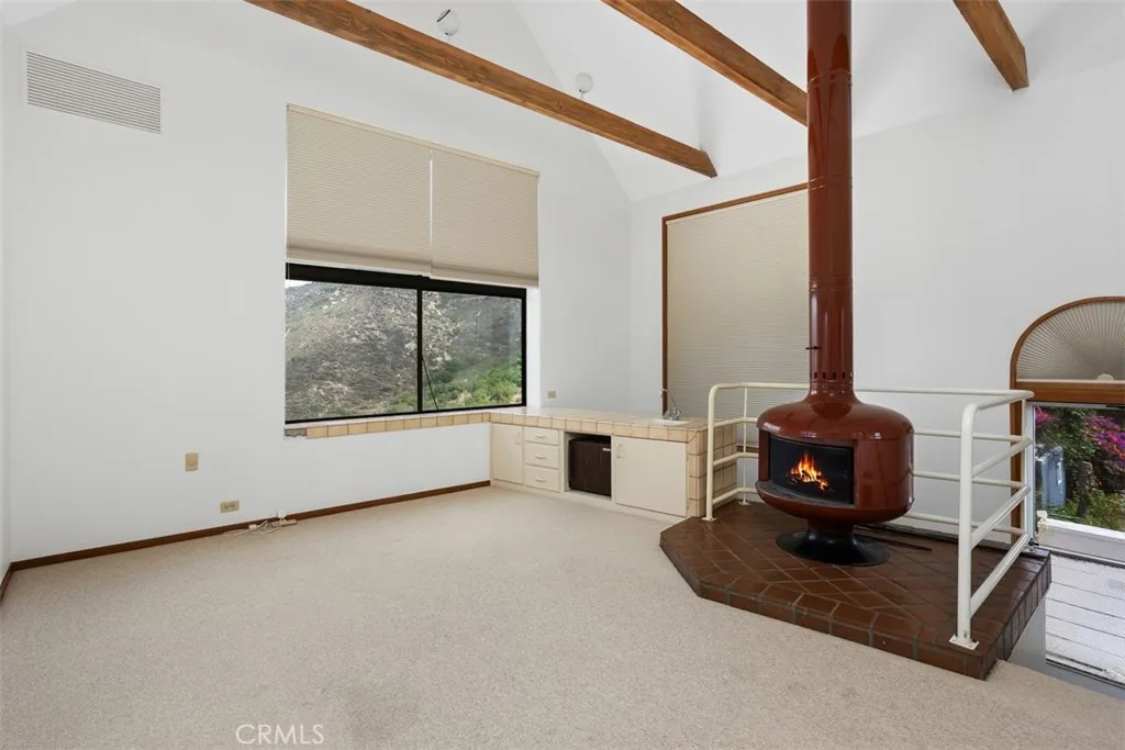 Fallbrook, California 92028, United States, 5 Bedrooms Bedrooms, ,3 BathroomsBathrooms,Residential,Active,213249