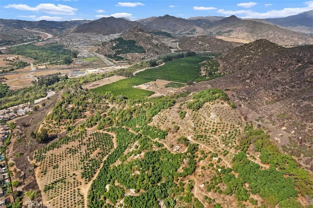 Fallbrook, California 92028, United States, 5 Bedrooms Bedrooms, ,3 BathroomsBathrooms,Residential,Active,213249