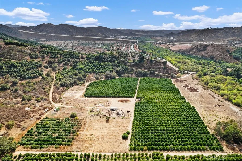 Fallbrook, California 92028, United States, 5 Bedrooms Bedrooms, ,3 BathroomsBathrooms,Residential,Active,213249