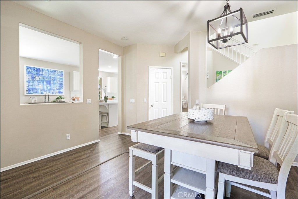 10 Bluff Cove
