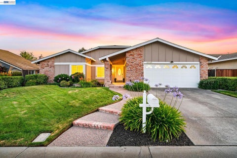 Photo of 10049 El Dorado Dr DR, San Ramon, CA 94583 (MLS # 41138179)