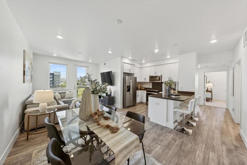 Photo of 42111 Osgood Rd #404, Fremont, CA 94539 (MLS # ML82043351)