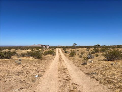 Photo of 25229 E Avenue J, Lancaster, CA 93535 (MLS # CV26115230)