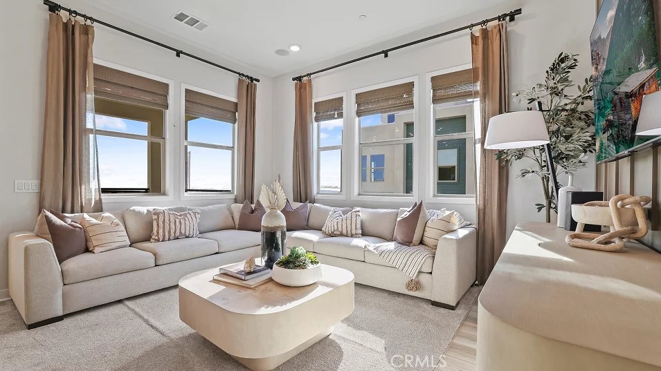 Crest at Metro Heights - Residential