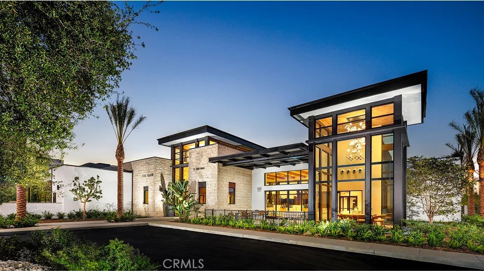 Crest at Metro Heights - Residential