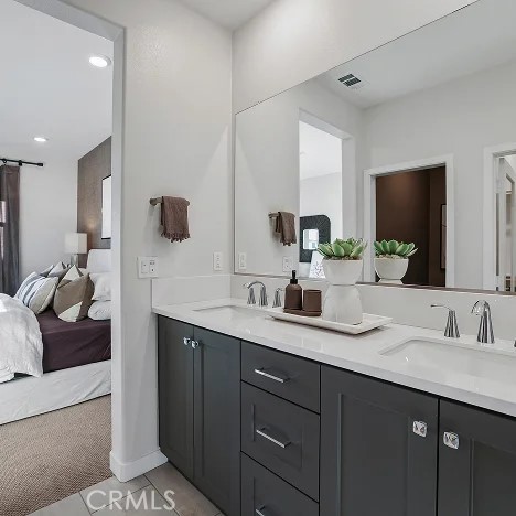 Crest at Metro Heights - Residential