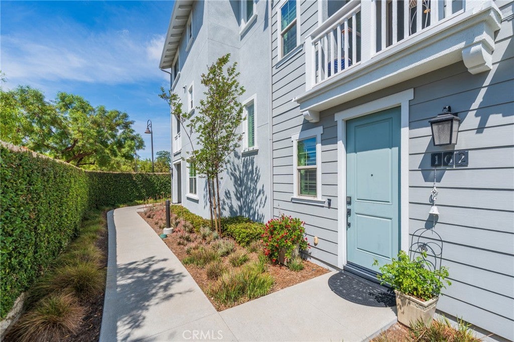 102 Lantana Drive