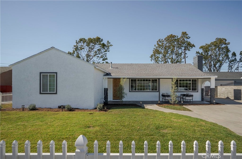 810 Congress St, Costa Mesa CA 92627